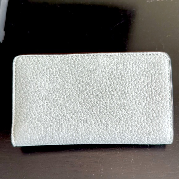 ♠️Kate Spade ♠️ Julia Small Slim Bifold Wallet♠️ Powder Blue Pebbled Leather - Picture 8 of 8